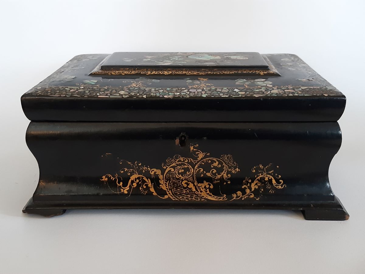 Victorian Papier-Mache box